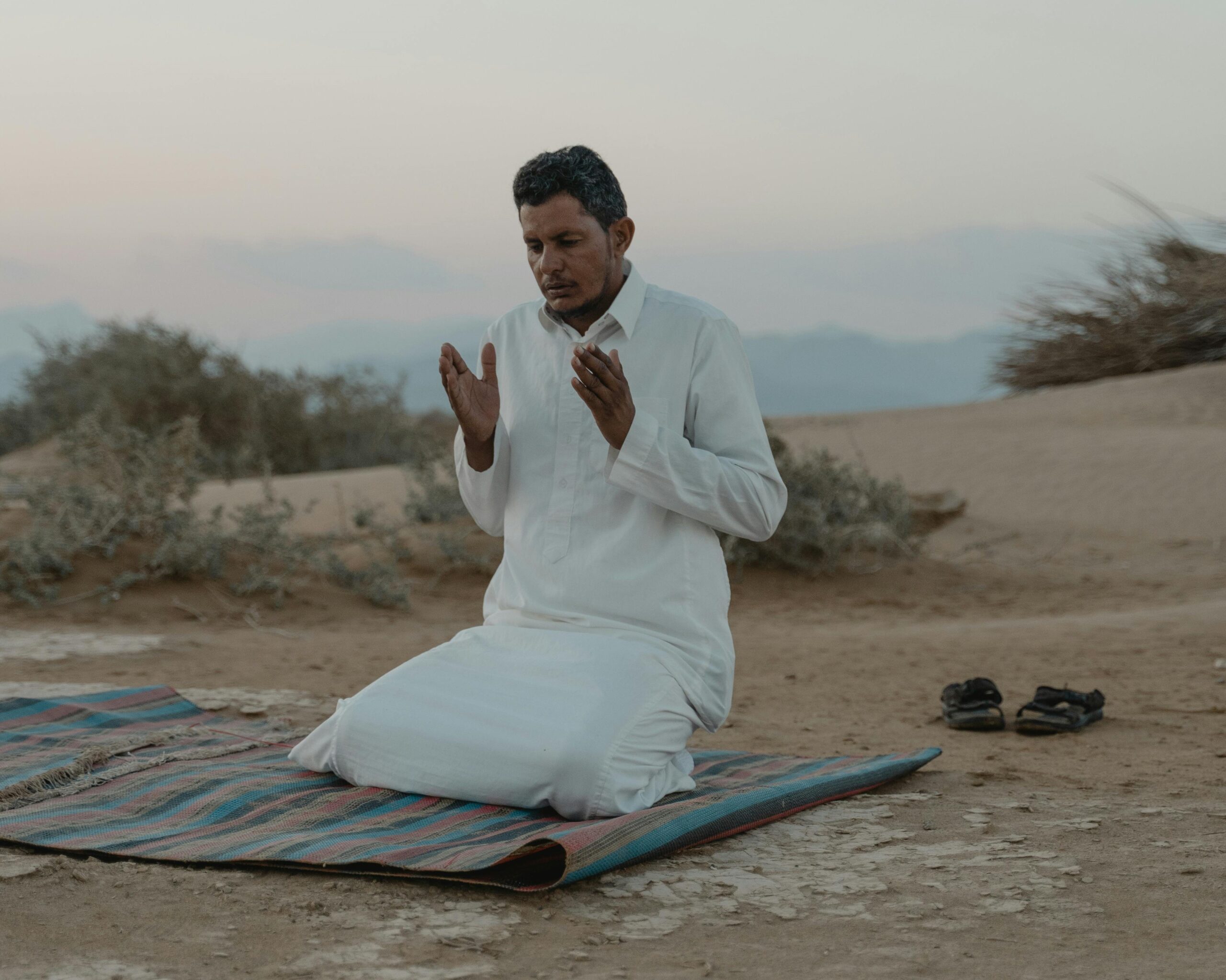 Doa-doa Harian yang Mudah Dihafal Anak Pondok